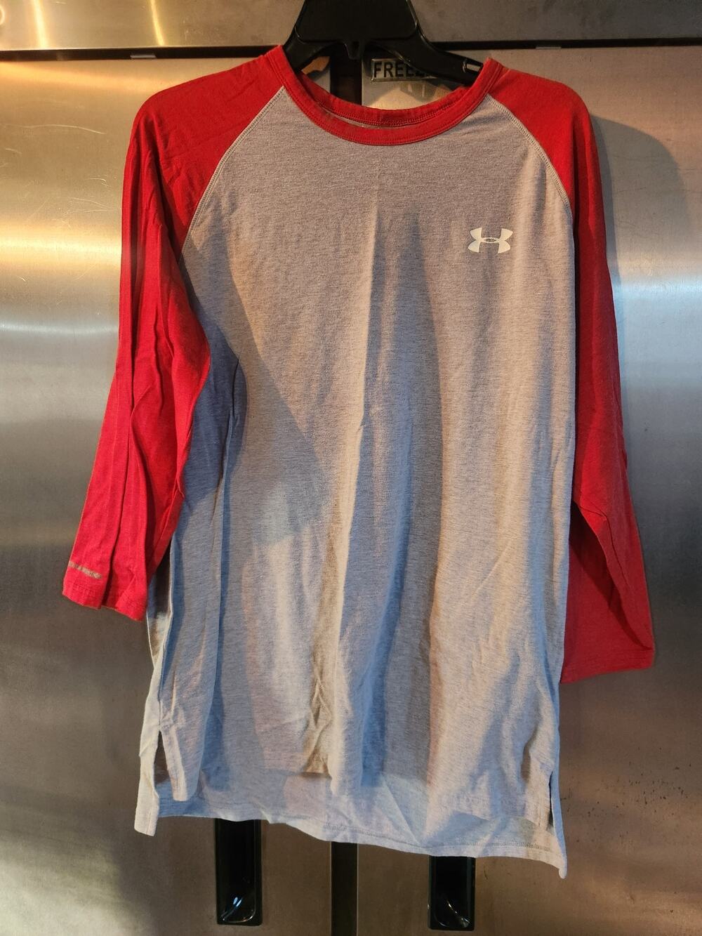 Under Armour Loose HeatGear Raglan Shirt Gray Red